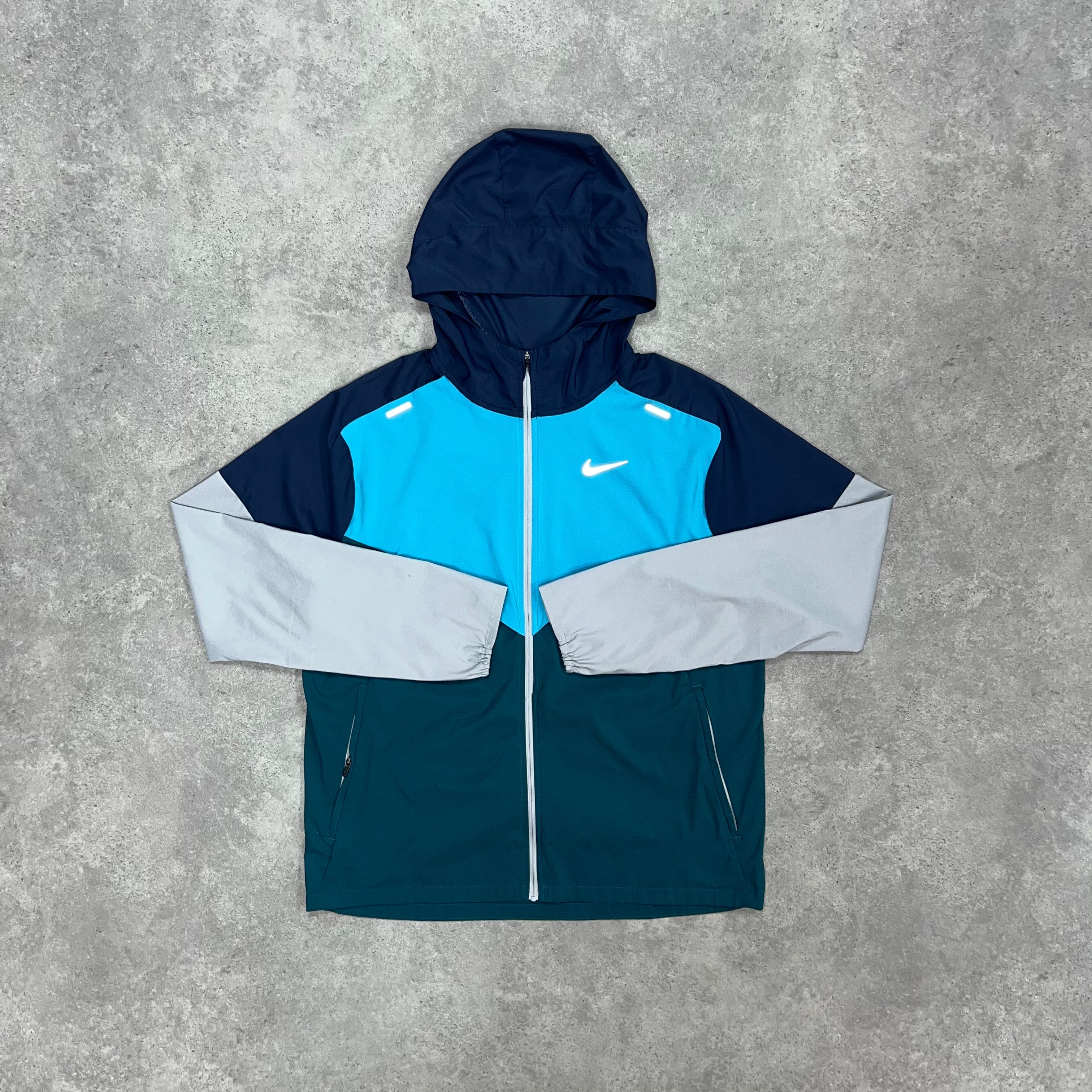 Nike UV Repel Windrunner - Sky Blue/Navy 10/10