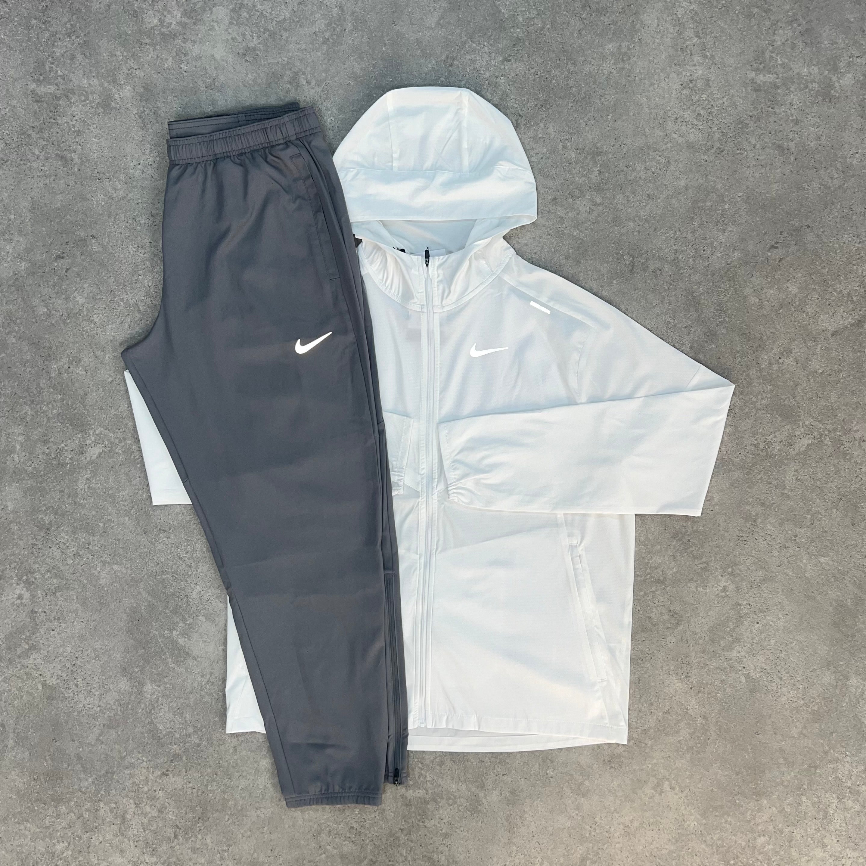 Nike UV Repel Windrunner Set - White/Smoke Grey