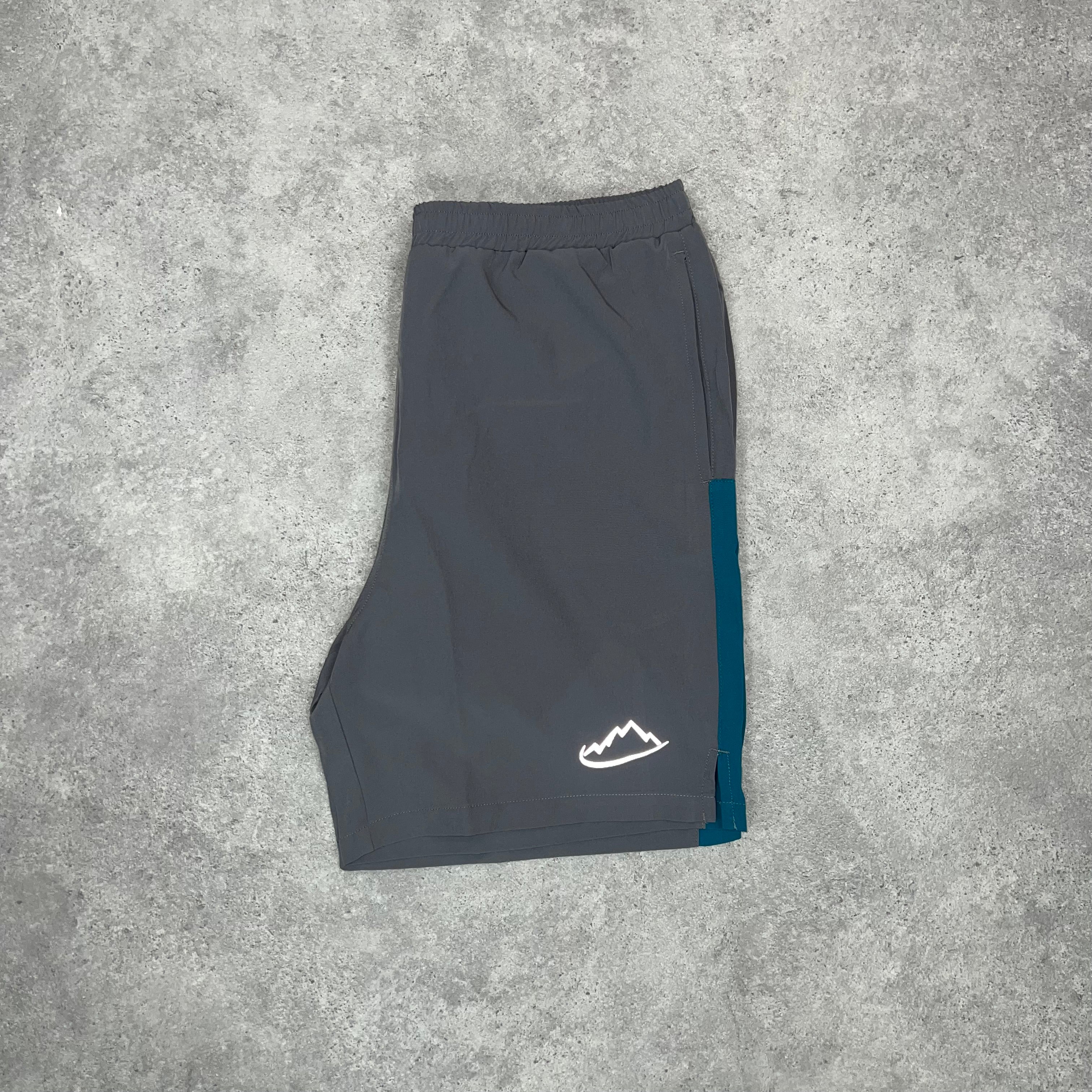 Adapt To - Running 2.0 Shorts - Teal/Grey